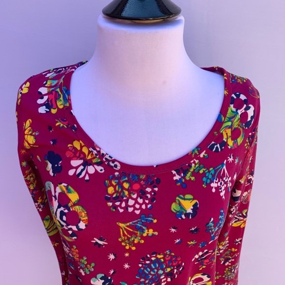 LULAROE Lynnae Scoop Neck Top Size XXS - Picture 3 of 7